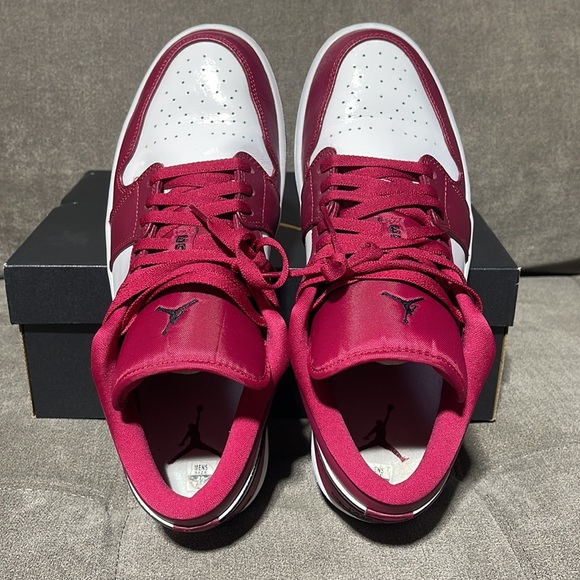🥰🥰Nike Air Jordan 1 Low Noble Red/Black-White🥰🥰 - Picture 6 of 9